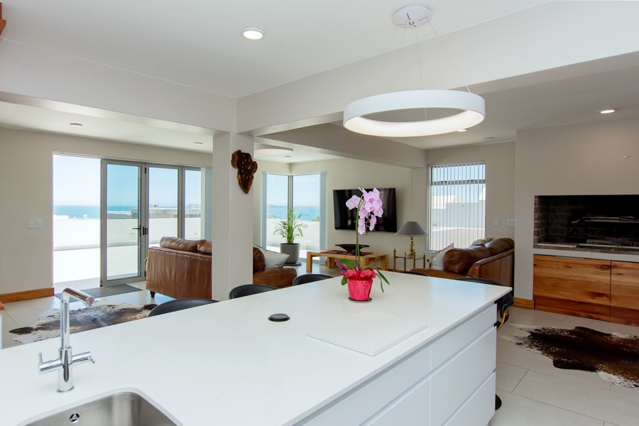 5 Bedroom Property for Sale in Paradise Beach Western Cape